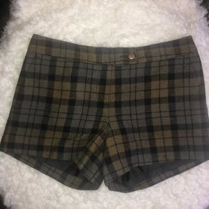 Land’s End plaid shorts size 4.